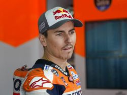 Tiba di Bali, Jorge Lorenzo Ketemu Nikita Mirzani