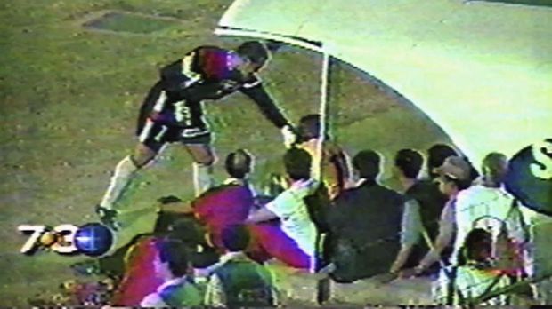 Kisah Bintang Sepak Bola Cegah Pembunuh Bayaran 