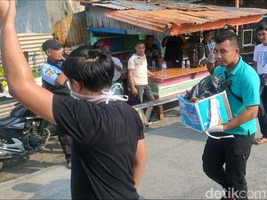 Geledah Rumah di Belawan Medan, Polisi Bawa Barang Bukti 1 Boks Geledah Rumah di Belawan Medan, Polisi Bawa Barang Bukti 1 Boks