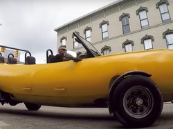 Mobil Pisang Diberhentikan Polisi, Tidak Ditilang Malah Diberi Uang