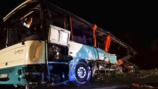 Bus Vs Truk di Slovakia Tewaskan 12 Orang