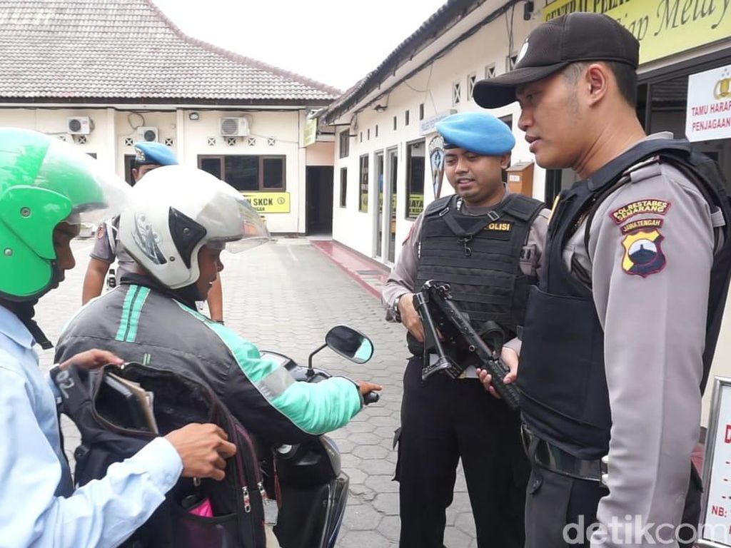 Pengamanan Kantor Polisi di Jateng Tak Tendensius ke Ojek Online Pengamanan Kantor Polisi di Jateng Tak Tendensius ke Ojek Online