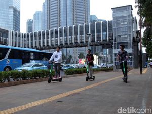 Dilema Skuter Listrik: Dilarang di Jalan Raya, Ditolak di Trotoar Dilema Skuter Listrik: Dilarang di Jalan Raya, Ditolak di Trotoar