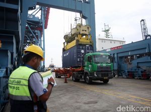 RI Banjir Barang Impor, Pengusaha Ngaku Rugi Rp 50 T