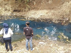Tercemar! Sungai di Jepara Ini Kadang Jadi Merah, Hijau, dan Biru