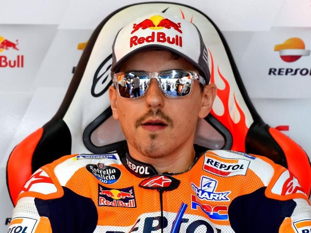 Lorenzo Akan Gelar Konferensi Pers Malam ini, Umumkan Pensiun? Lorenzo Akan Gelar Konferensi Pers Malam ini, Umumkan Pensiun?