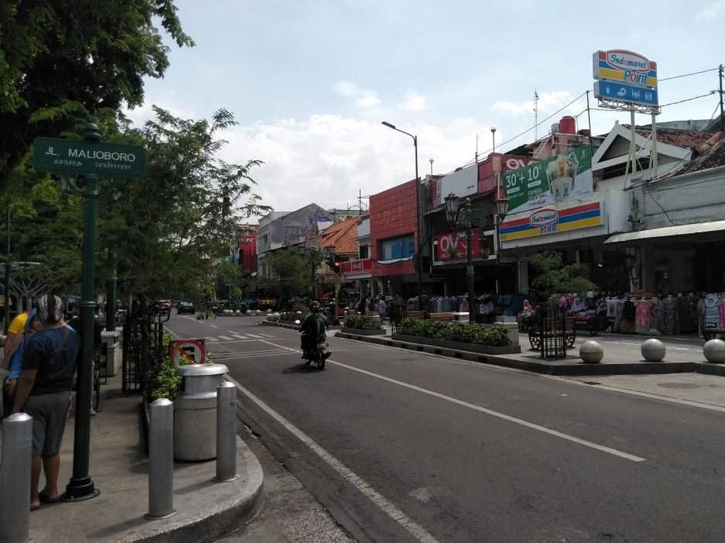 Catat! Malioboro Sudah Jadi Kawasan Tanpa Rokok Catat! Malioboro Sudah Jadi Kawasan Tanpa Rokok