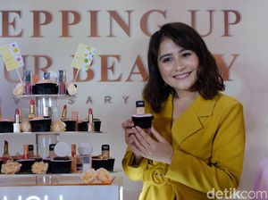 Wajib Pakai Makeup Saat ke Kampus, Prilly Latuconsina Jago Dandan Sendiri