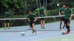 Timnas Indonesia U-23 Gelar Recovery di Lapangan Tenis