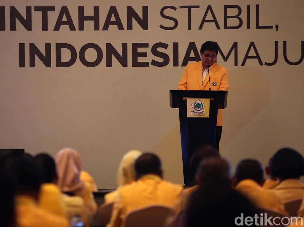 Airlangga di Rapimnas Golkar: Saya Ada Kesepakatan dengan Pak Bambang Airlangga di Rapimnas Golkar: Saya Ada Kesepakatan dengan Pak Bambang