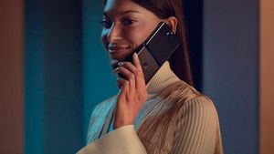 Tampang Motorola Razr Reborn Harga Rp 21 Juta