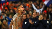 Memphis Depay resmi direkrut Barcelona pada musim panas ini, usai kontraknya di Lyon habis. Pemain 27 tahun itu dikontrak 2 tahun. Kedatangannya menambah banyak striker di lini depan Blaugrana. (Foto: Dean Mouhtaropoulos / Getty Images)