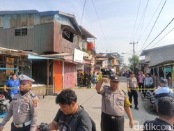 Polisi Periksa Rumah di Belawan Milik Rekan Pelaku Bom Medan