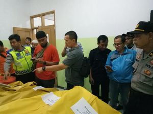 Jenazah 7 Korban Kecelakaan Maut di Cipali Dibawa Pulang Keluarga