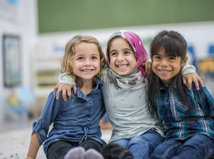 7 Keutamaan Menyayangi Anak Yatim dalam Islam 7 Keutamaan Menyayangi Anak Yatim dalam Islam