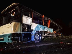 Tabrakan Maut Bus dan Truk di Slovakia, 12 Orang Termasuk 4 Anak Tewas
