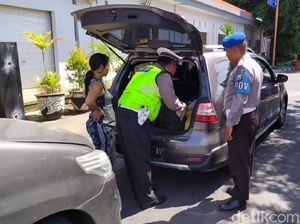 Pascabom Medan, Polisi Perketat Penjagaan Pelabuhan Banyuwangi Pascabom Medan, Polisi Perketat Penjagaan Pelabuhan Banyuwangi