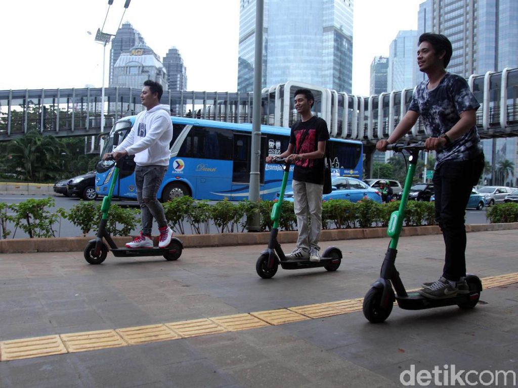 Akhirnya Aturan Baru Penggunaan Skuter Listrik Terbit, Ini Isinya! Akhirnya Aturan Baru Penggunaan Skuter Listrik Terbit, Ini Isinya!