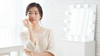 10 Foto Ini Buktikan Wanita Dapat Perlakuan Beda Saat Pakai Makeup