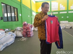 Telat Dibagikan, Seragam Gratis di Jombang Kecewakan Para Wali Murid