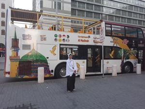 Ini Bus Hop On-Hop Off Buat ke Masjid Nabawi & Keliling Madinah