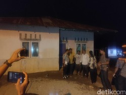 Polisi Sita Paku Usai Geledah di Belawan Terkait Bom Medan
