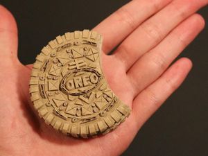 Keren! 10 Replika Makanan dari Kardus Bikinan Seniman Jepang