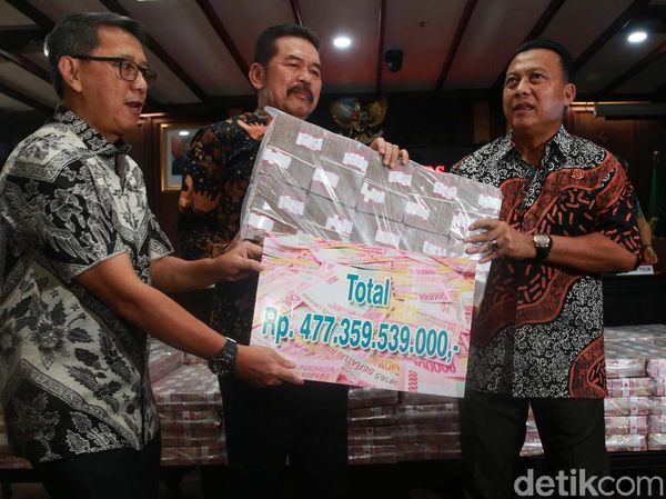 Begini Penampakan Tumpukan Uang Korupsi Kokos