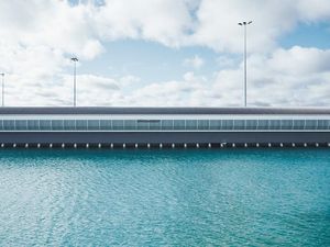 Keren! Melbourne Buat Kolam Ombak Dekat Bandara