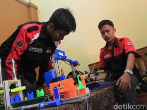 Keren! Siswa SMK 2 Cimahi Bikin Printer 3D