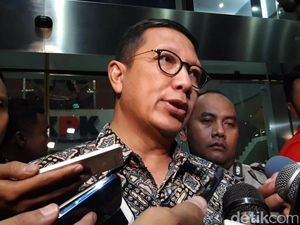 Terbukti Terima Rp 70 Juta di Vonis Rommy, Eks Menag Lukman Pilih Tahan Diri Terbukti Terima Rp 70 Juta di Vonis Rommy, Eks Menag Lukman Pilih Tahan Diri