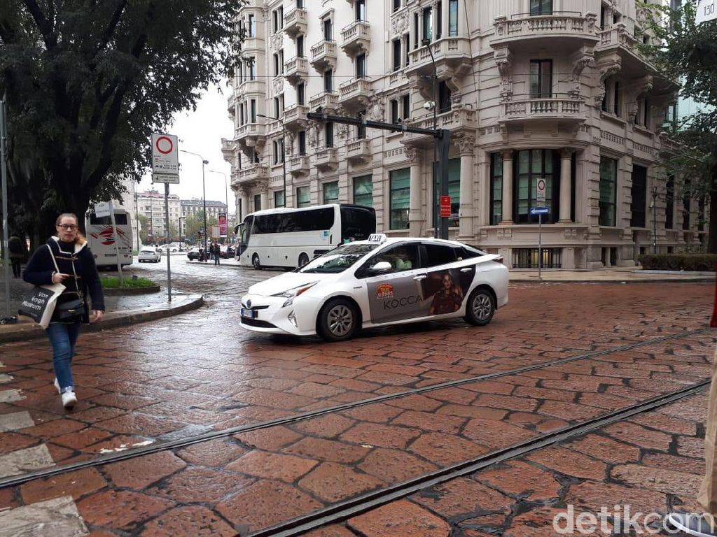 Mobil Mewah Jadi Taksi dan Serunya Naik Kereta di Eropa