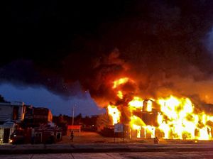 122 Gerbong Kereta Milik KAI Ludes Terbakar