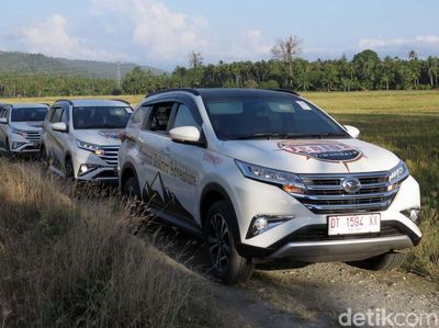 Jelajah Kolaka dengan Terios