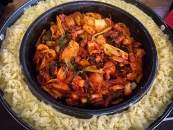 5 Restoran Korea Seru di Jakarta Buat Tempat Hangout