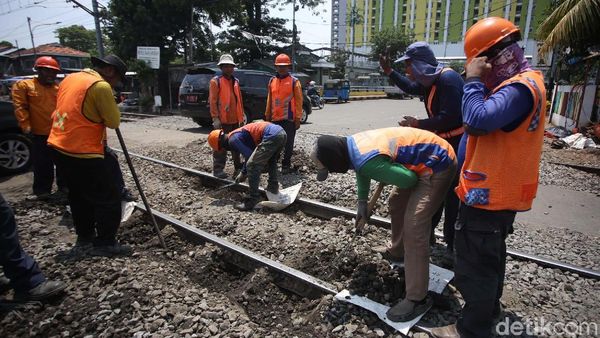 Perawatan Rel untuk Kelancaran Kereta
