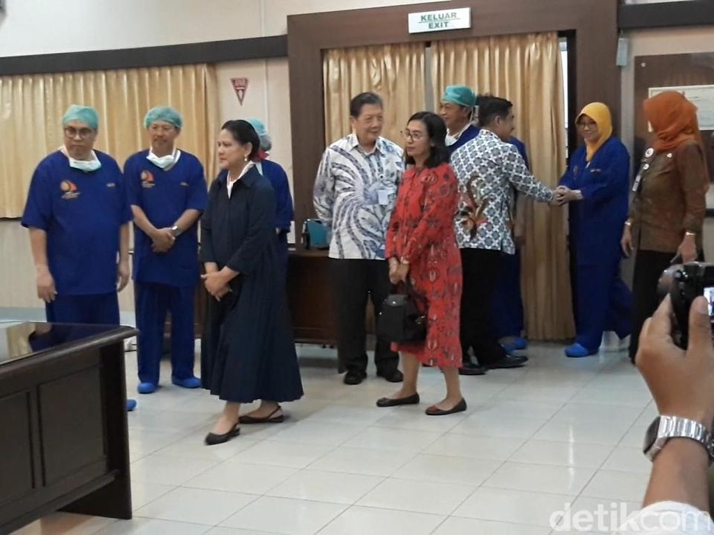 Masih Rahasiakan Nama Adik Jan Ethes, Gibran: Tunggu Mbahnya Masih Rahasiakan Nama Adik Jan Ethes, Gibran: Tunggu Mbahnya