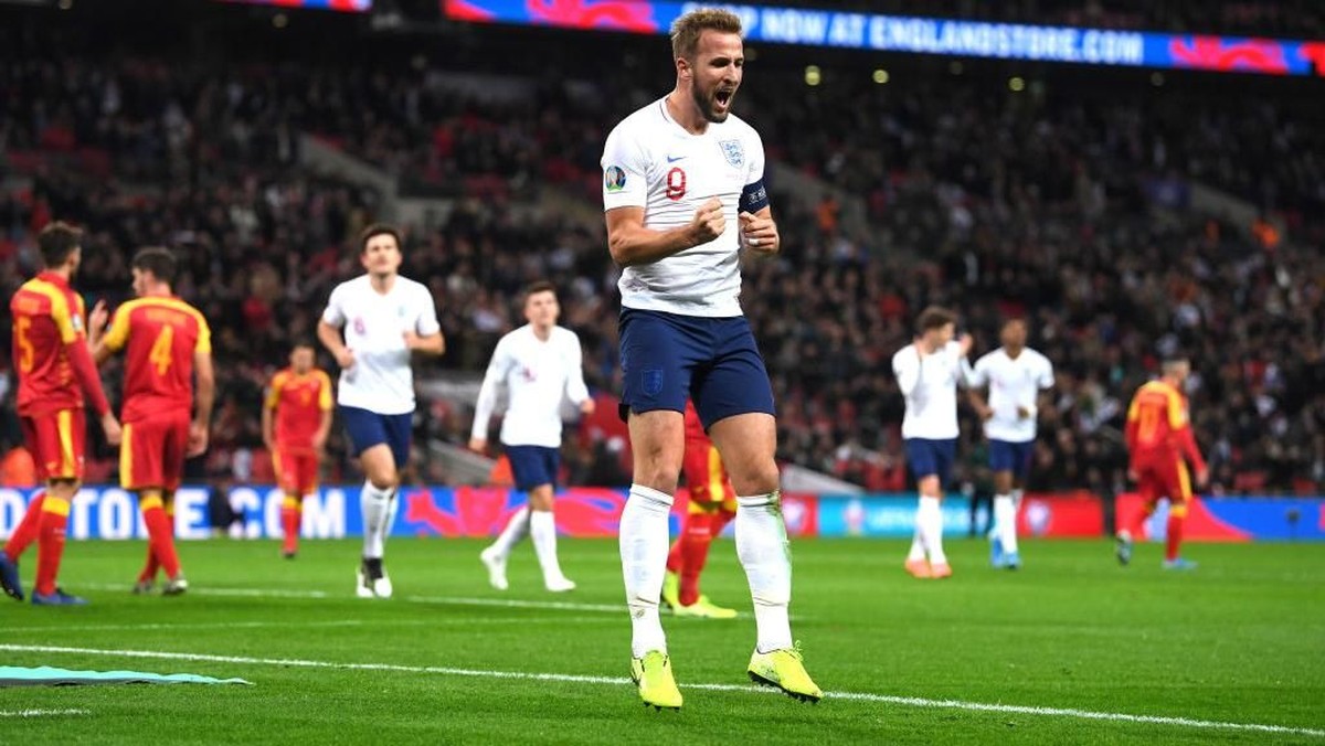 Gareth Southgate yakin Harry Kane akan lampaui torehan gol Wayne Rooney di timnas Inggris (Foto: Laurence Griffiths/Getty Images)