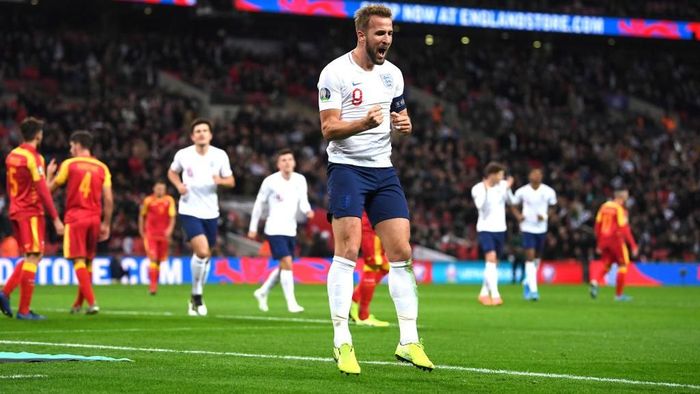 Gareth Southgate yakin Harry Kane akan lampaui torehan gol Wayne Rooney di timnas Inggris (Foto: Laurence Griffiths/Getty Images) Gareth Southgate yakin Harry Kane akan lampaui torehan gol Wayne Rooney di timnas Inggris (Foto: Laurence Griffiths/Getty Images)