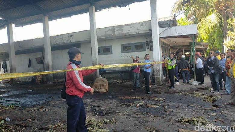 Api yang Membakar Pasar Beras Padam, Polisi Pasang Garis Police Line