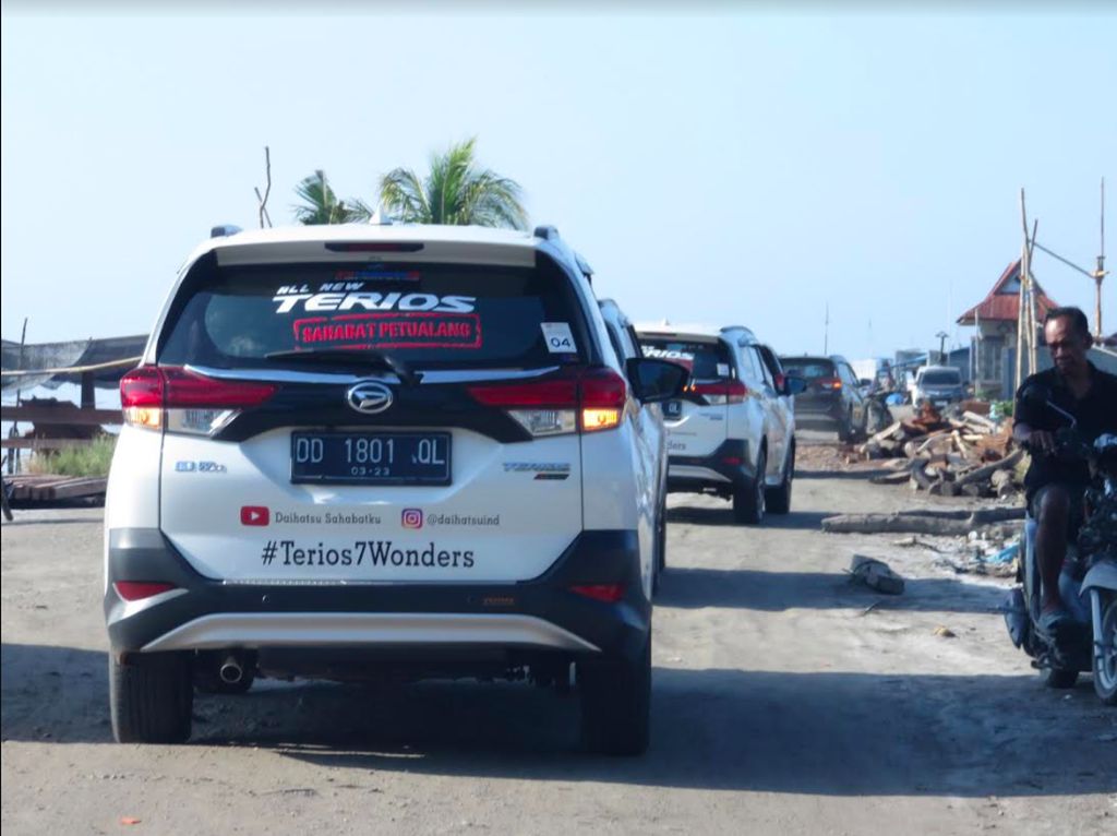 Terios 7 Wonders: Surga Bawah Laut Kolaka hingga Tambang Nikel Antam Terios 7 Wonders: Surga Bawah Laut Kolaka hingga Tambang Nikel Antam