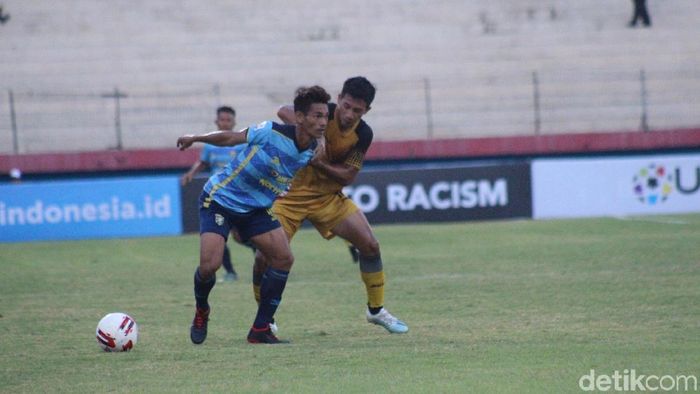 Persewar vs Mitra Kukar Liga 2 di Stadion Deltras Sidoarjjo, Sabtu (16/11/2019).(Suparno/detikSport) Persewar vs Mitra Kukar Liga 2 di Stadion Deltras Sidoarjjo, Sabtu (16/11/2019).(Suparno/detikSport)