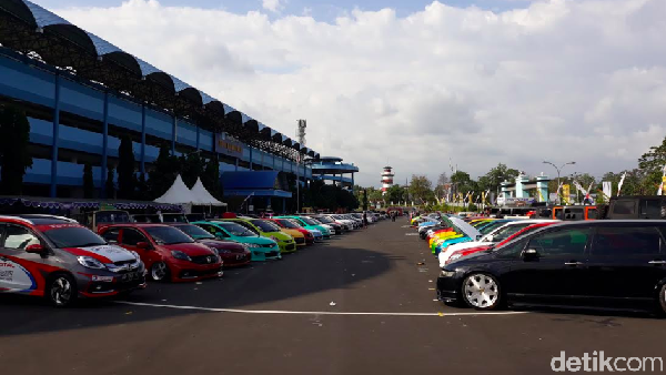 Intip Keseruan Silaturahmi Pecinta Otomotif di JogjaCARta