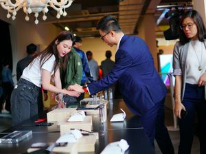 Gaya Pameran Teknologi Huawei yang Fashionable