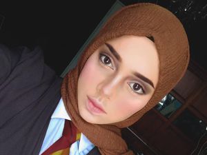 Jago Banget, Hijaber Ini Bisa Bertransformasi Jadi Annabelle Hingga Hermione Jago Banget, Hijaber Ini Bisa Bertransformasi Jadi Annabelle Hingga Hermione