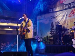 Malam Minggu Anji Buat Galau Pengunjung Avanza-Veloz Sebangsa Bandung