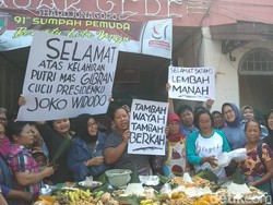 Pedagang Pasar Gede Solo Syukuran Kelahiran Cucu Ketiga Jokowi