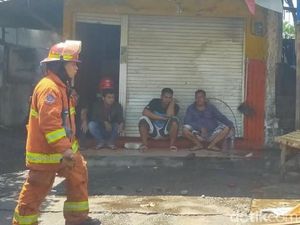 10 Mobil Hangus di Tempat Parkir Pasar Beras Bendul Merisi, Ini Kata Pengelola