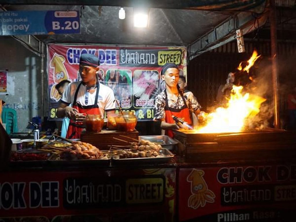 Bukan di Thailand, Ini Street Food di Semarang Bukan di Thailand, Ini Street Food di Semarang