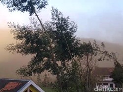 Angin Kencang Bercampur Debu di Batu Mereda, Belum Ada Evakuasi Warga